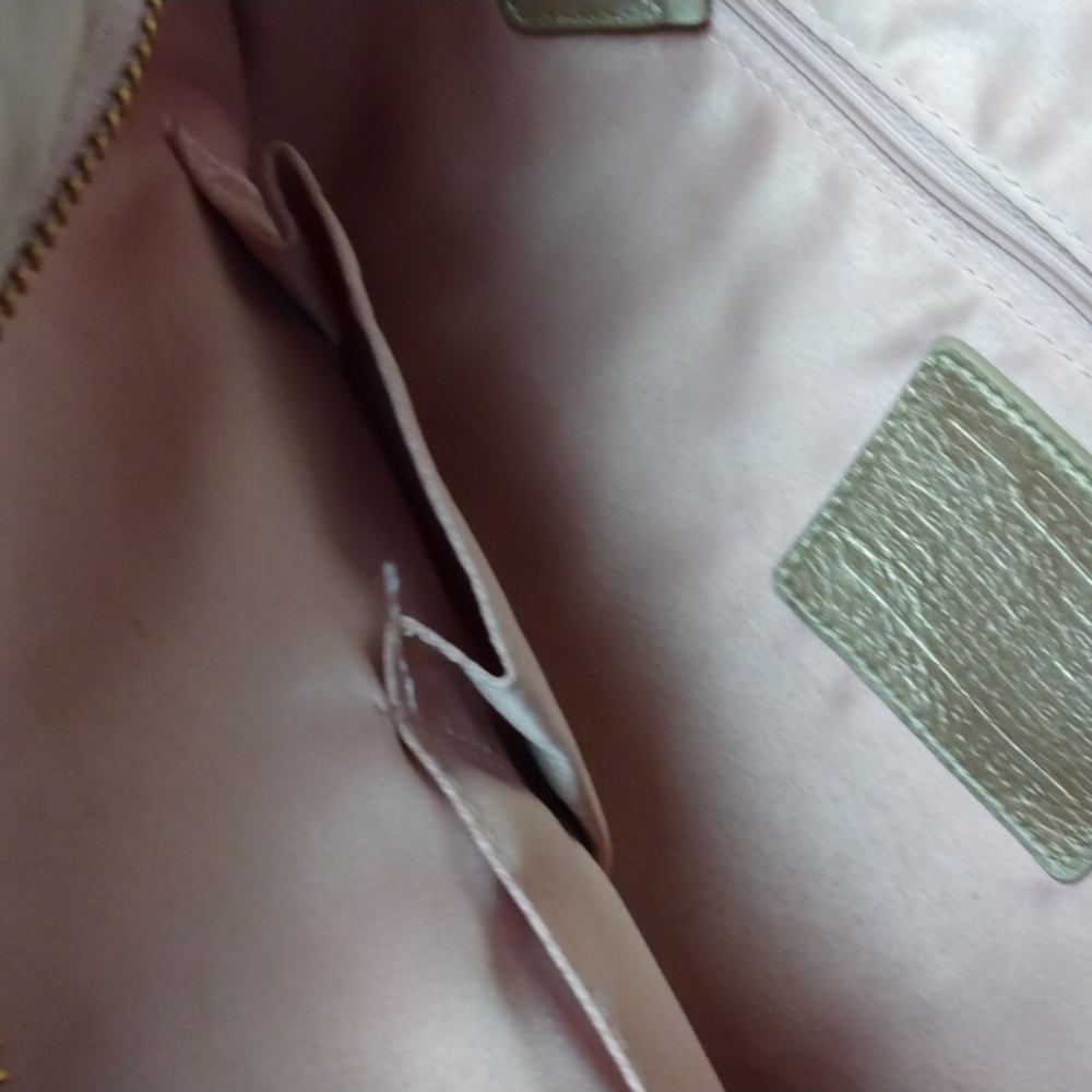 Coach Handbag - Picture 4 of 7
